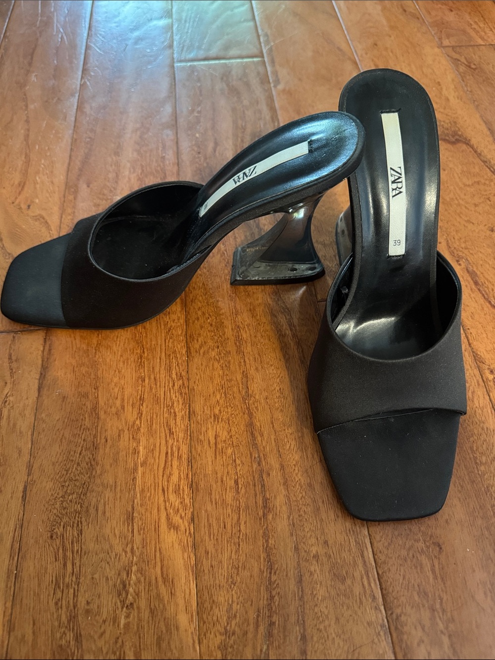 Zara Black Open-Toe Square Mule Heels with Sculptural Heel